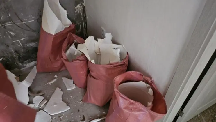 Emptying a House That Held Seventy Years — photo 9
