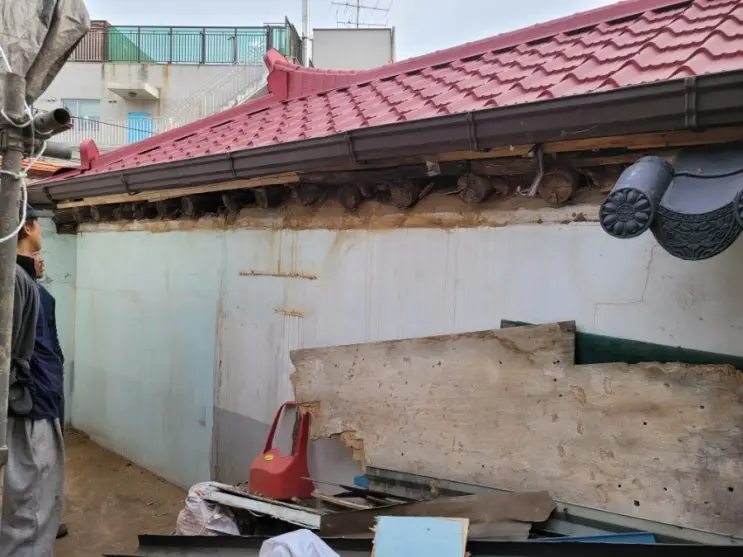 Insulating a Roof That Was Never Meant to Be Insulated — photo 4