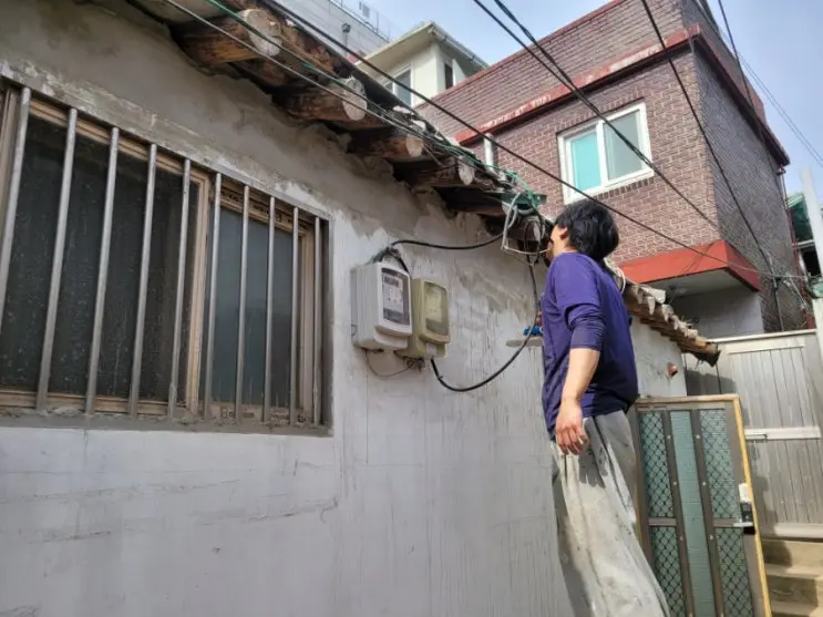 Extending the Eaves: The Buyeon Go Up — photo 5