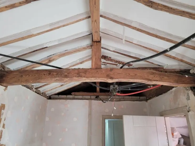 Extending the Eaves: The Buyeon Go Up — photo 13