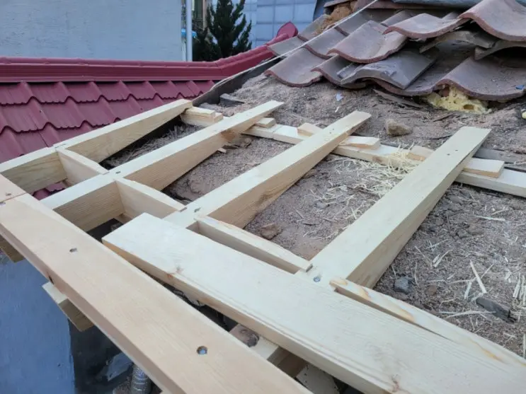 Jacking Up Sagging Rafters — and Registering the Business — photo 2
