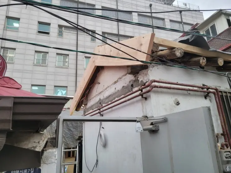 New Gables from New Zealand Pine — and a Race Against the Rain — photo 8