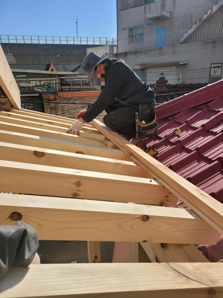 A Miniature Hanok at the Threshold: Building the Gate Bay — photo 5