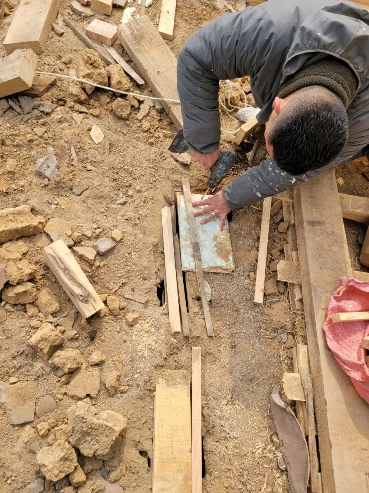 The Roof Is Bare — and We Rearranged the Whole Floor Plan — photo 7