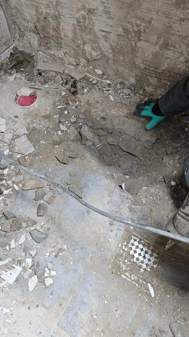 Digging 40cm Down — and Renting X-Ray Vision for ₩6,500 — photo 2
