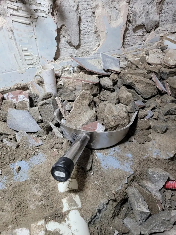 Digging 40cm Down — and Renting X-Ray Vision for ₩6,500 — photo 5