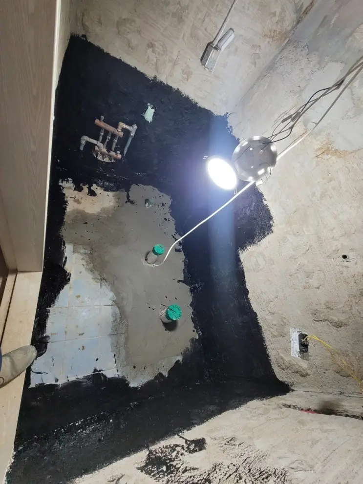 Black Rubber Floors and the Taming of the Main Line — photo 4