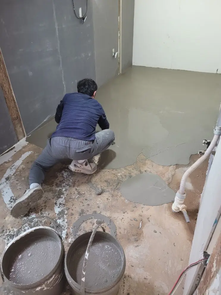 Forty Bags of Liquid Floor: The Leveling Pour — photo 6