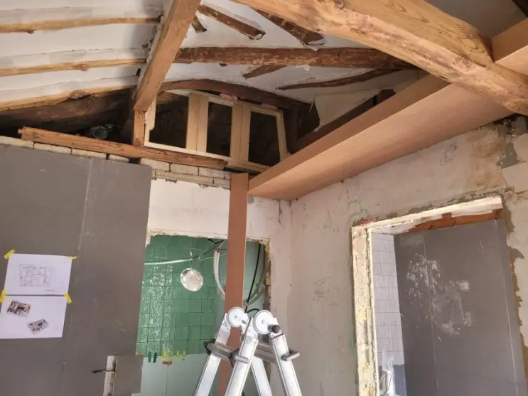 Three Carpenters, Three Days, and a House That Refuses Right Angles — photo 6