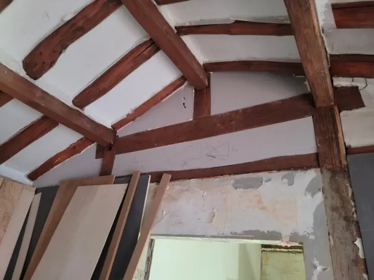 Three Carpenters, Three Days, and a House That Refuses Right Angles — photo 12