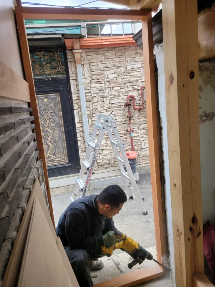 The Day the Lattice Windows Went In — photo 2