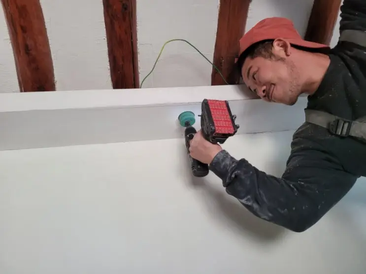 Hiding the Manifold, Skimming the Light Boxes — photo 7
