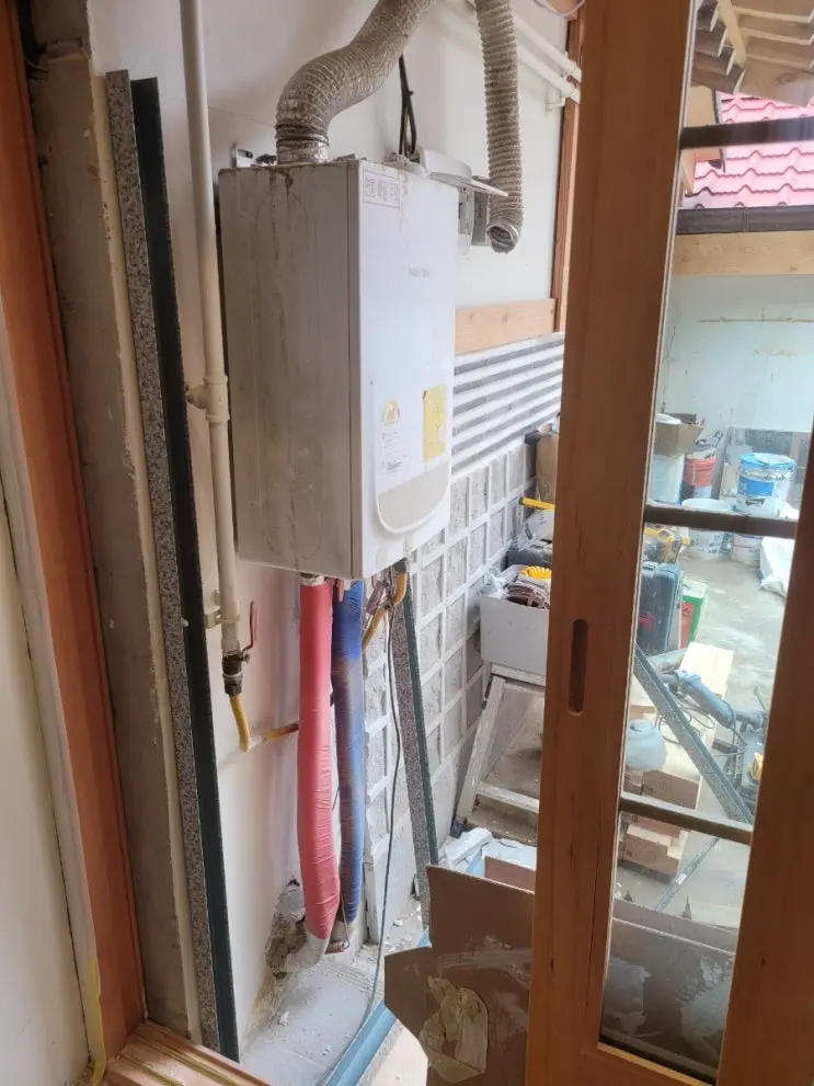 The Boiler Behind the Marble: Hiding Machinery Beautifully — photo 4
